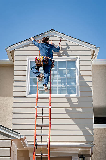 Affordable siding repair and maintenance services in Lemon Hill, CA